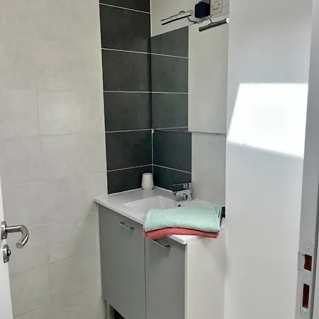 Entre Nantes Et Sevre T1 A 3 Mn Du Busway Apartment Vertou