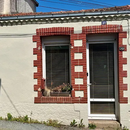 Entre Nantes Et Sevre T1 A 3 Mn Du Busway