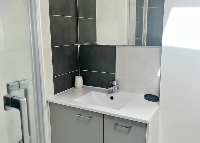 Entre Nantes Et Sèvre T1 à 3 Mn Du Busway Apartamento