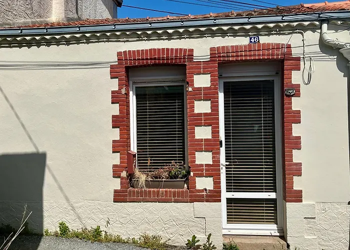 Entre Nantes Et Sèvre T1 à 3 Mn Du Busway